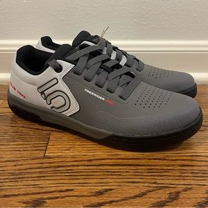 Adidas Five Ten Freerider Pro Biking Shoes Sneakers Grey Mens Size 10.5 FW2824